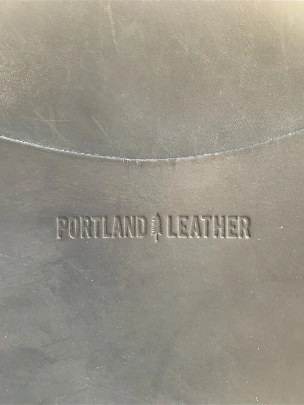 Portland Leather 9” round